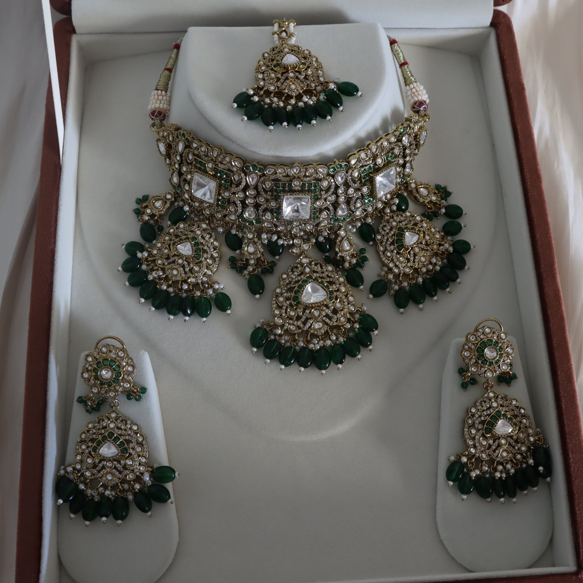 Jewelry set with necklace and earrings in a box