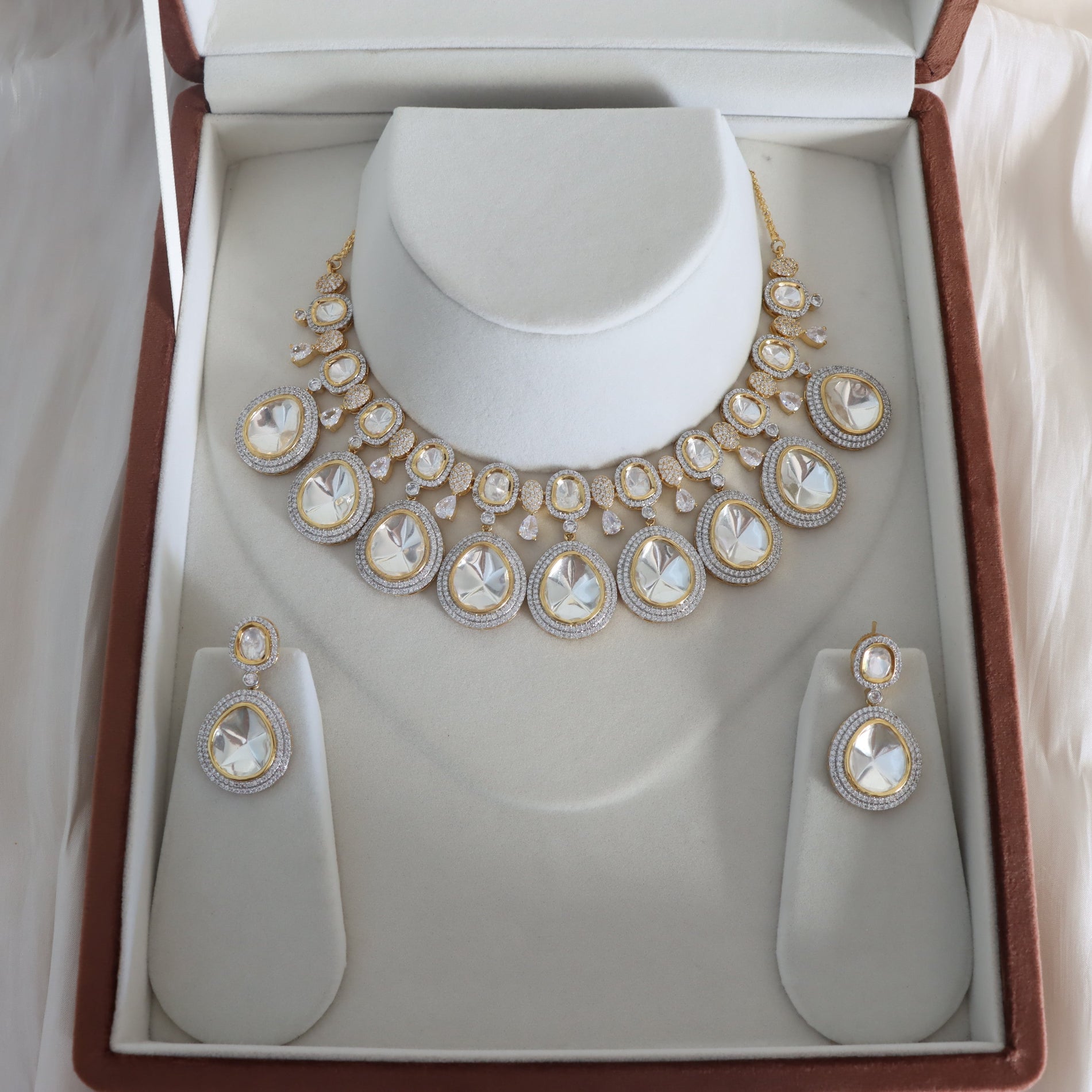 Dhurvi Necklace Set - Luxury Range