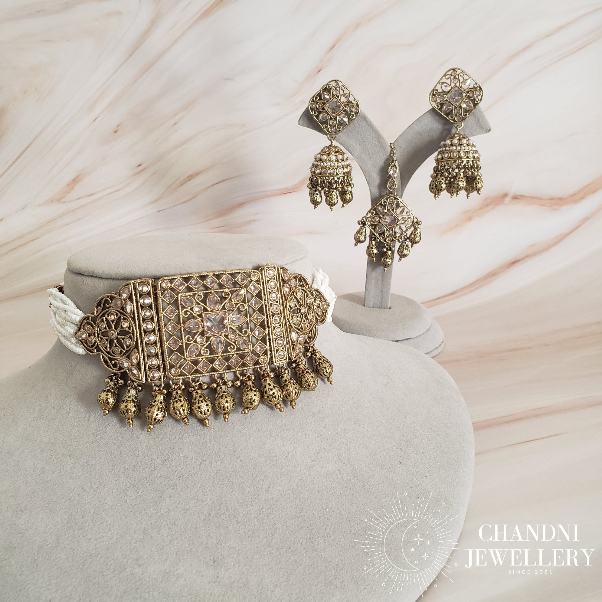 Gauri Necklace Set