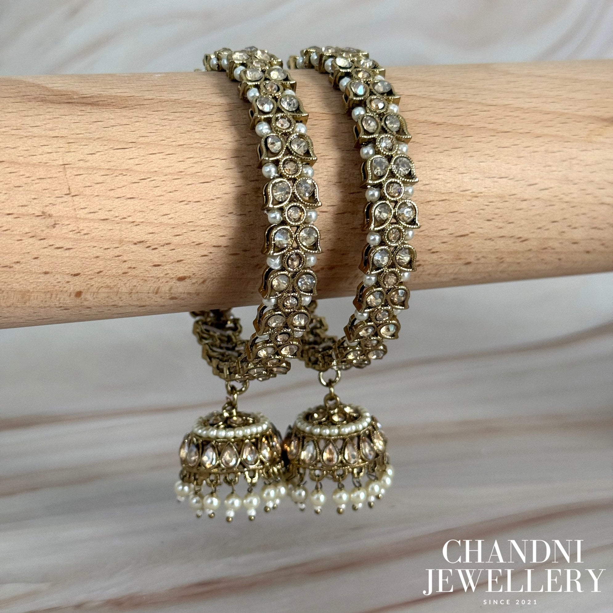 Lina Bangles