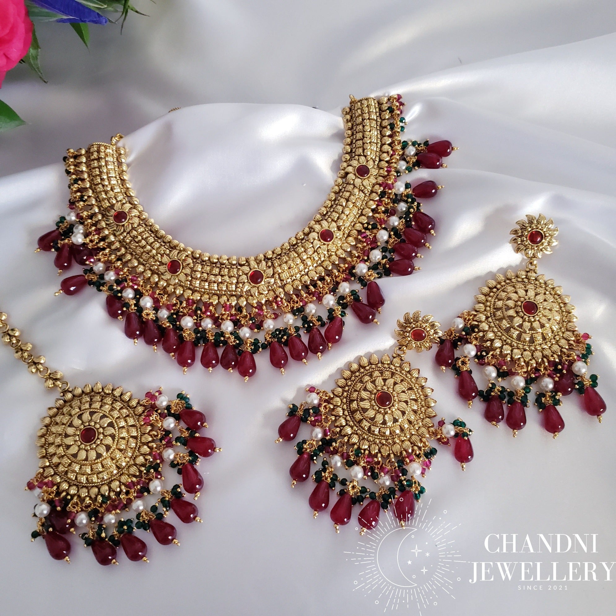 Makali Necklace Set