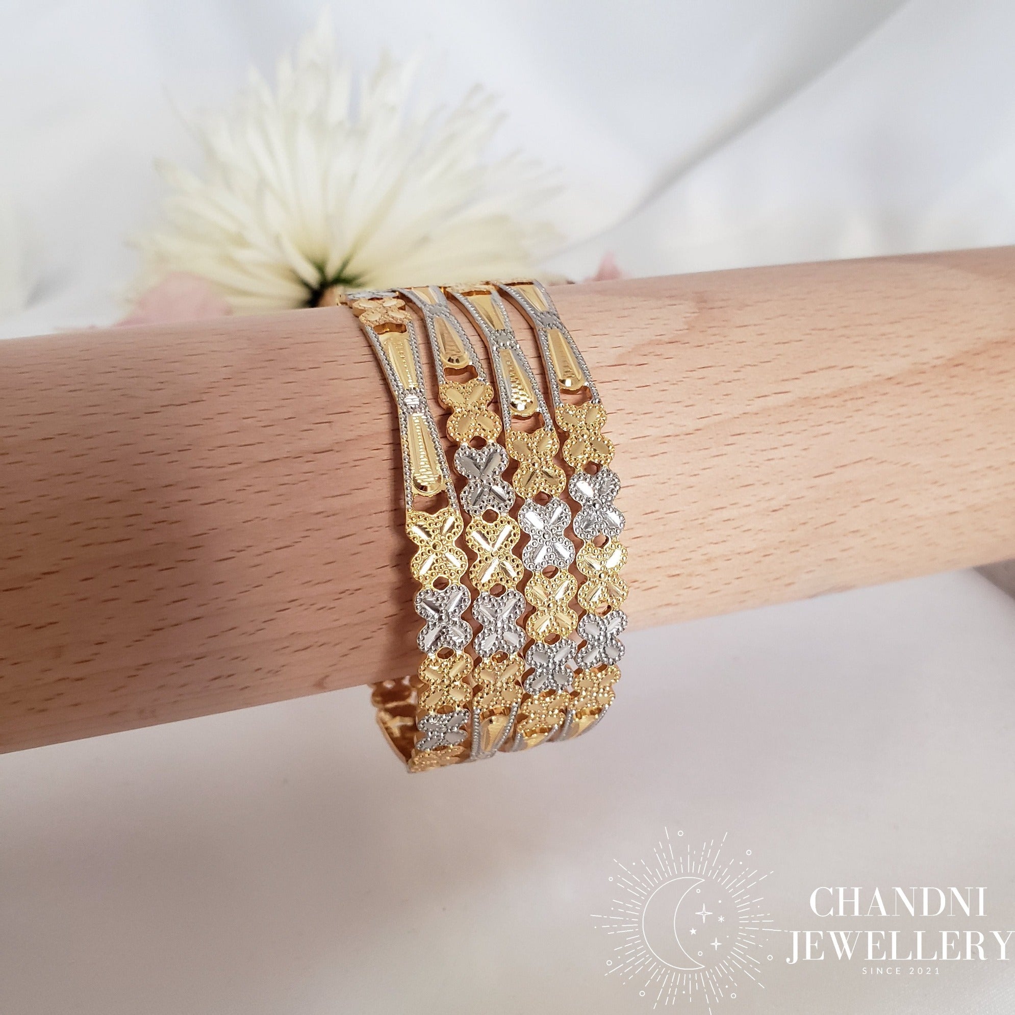 Nidhi Bangles