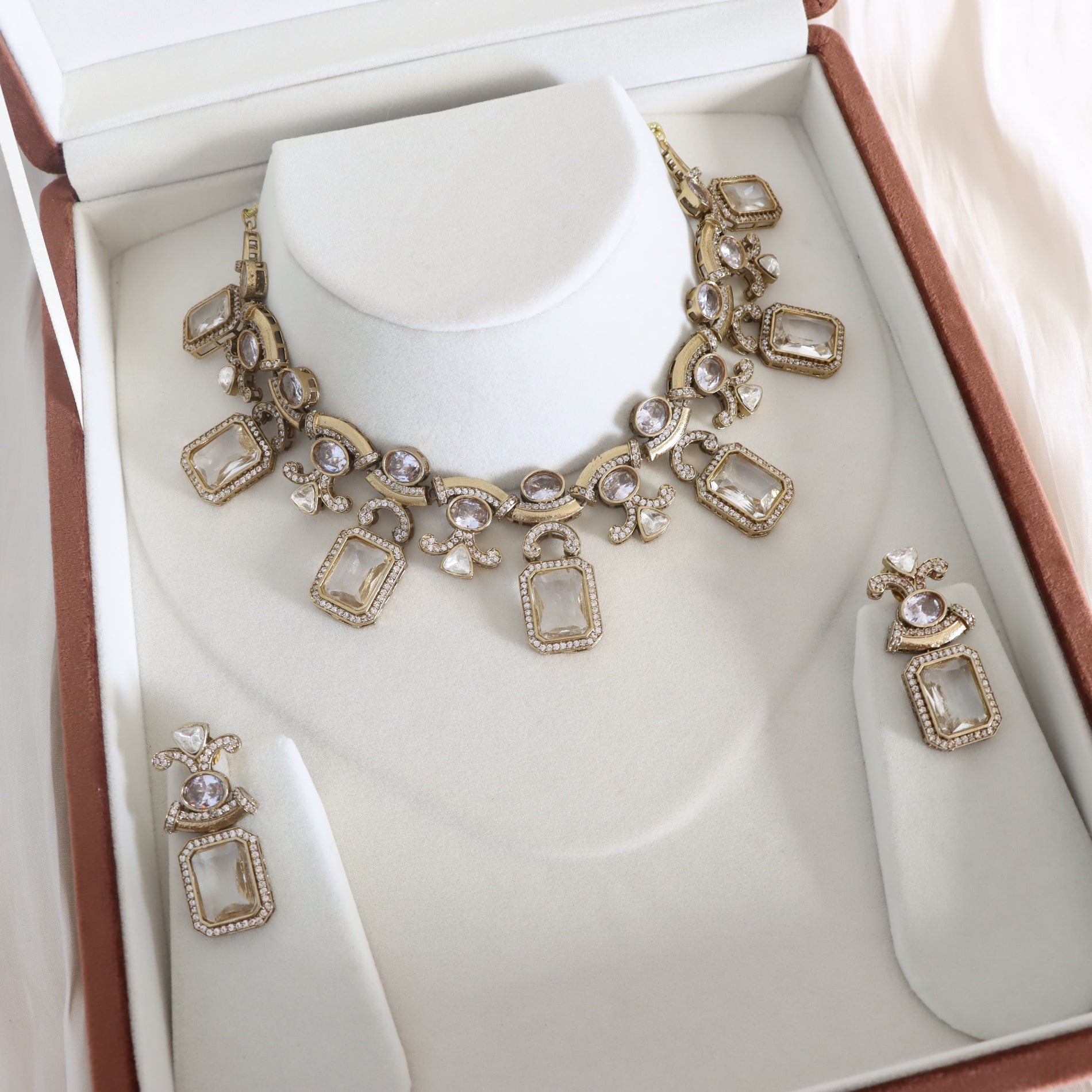 Jewelry set with necklace and earrings in a box
