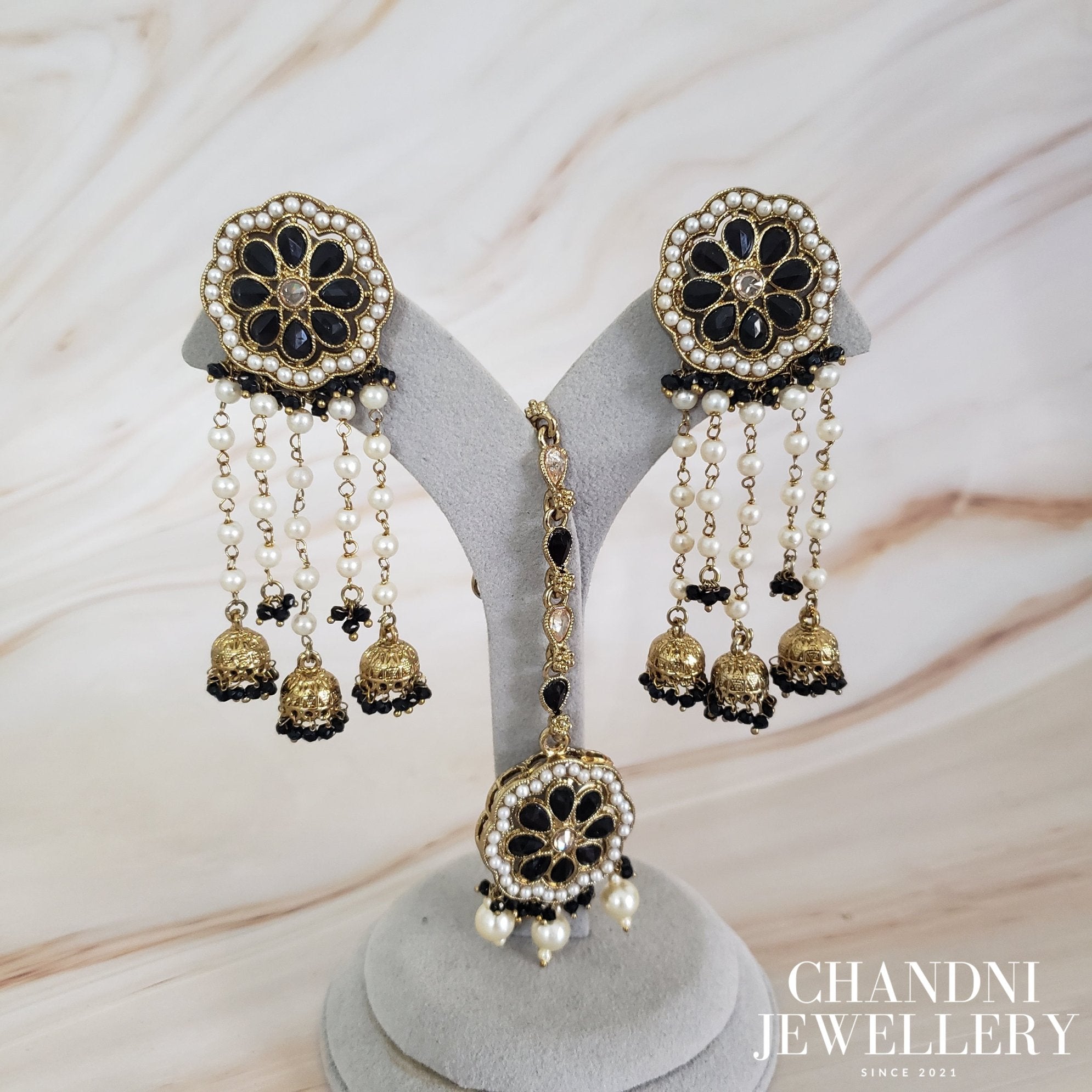 Anokhi Earring with Tikka
