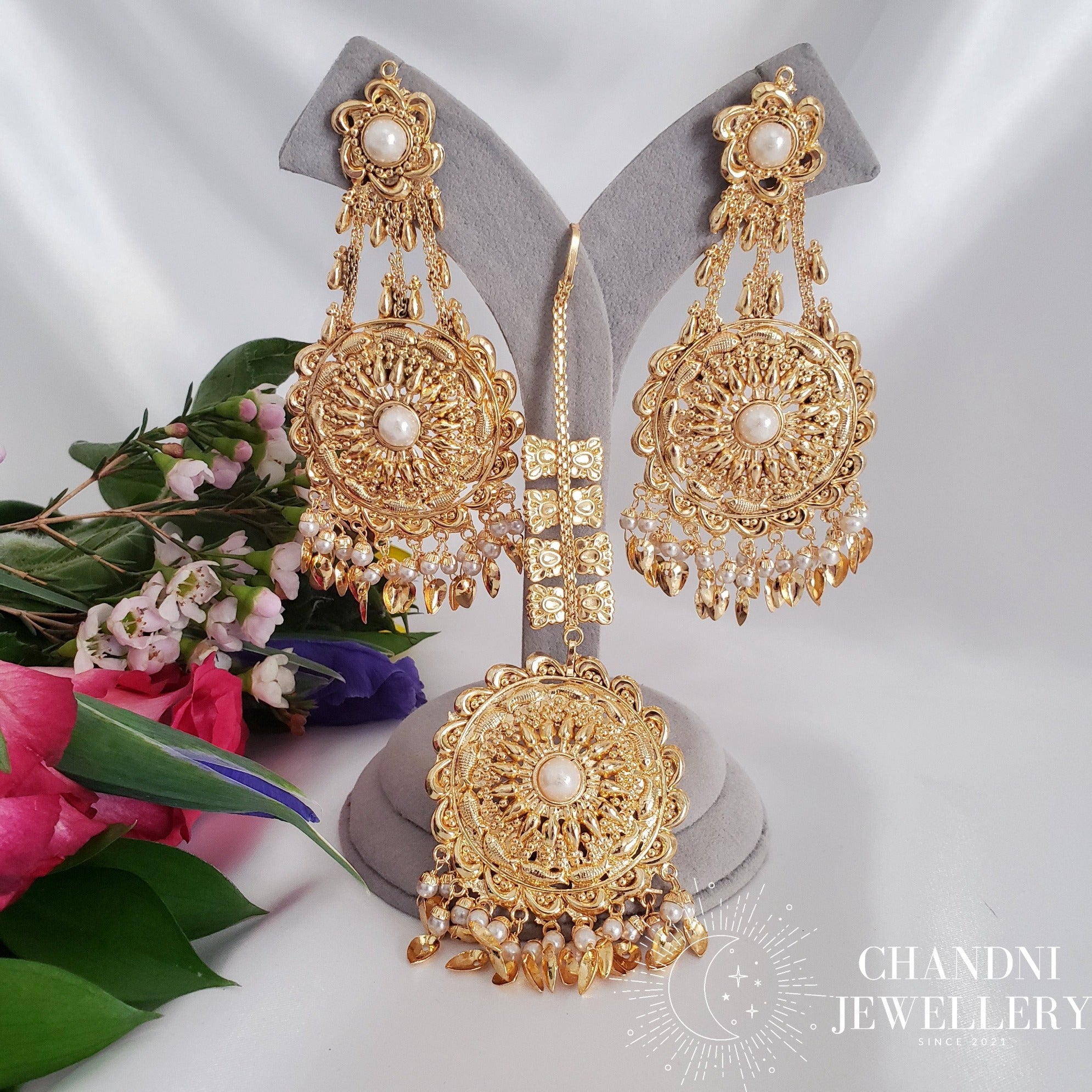 Archa Earring and Tikka Set