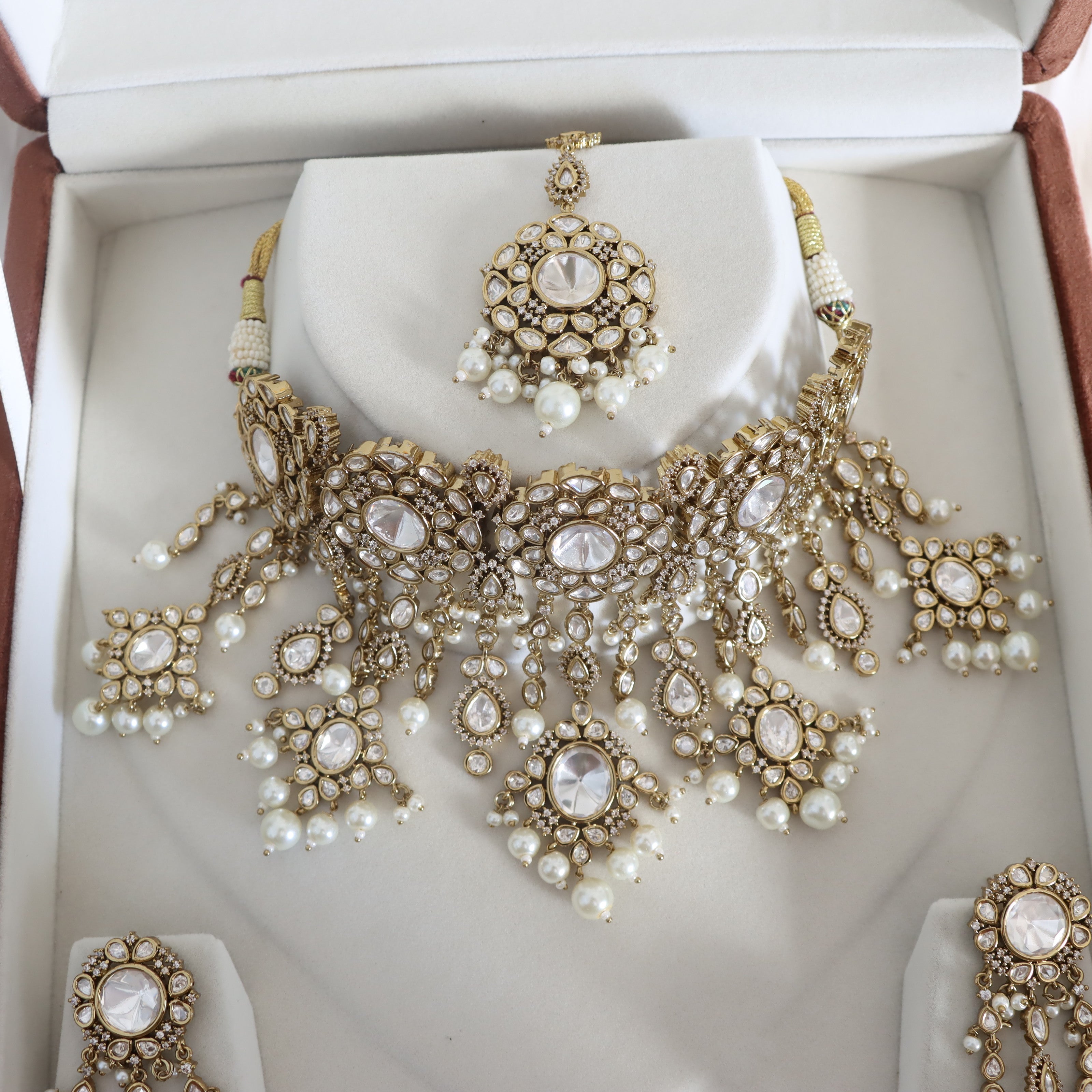 Geeti Necklace Set - Luxury Range