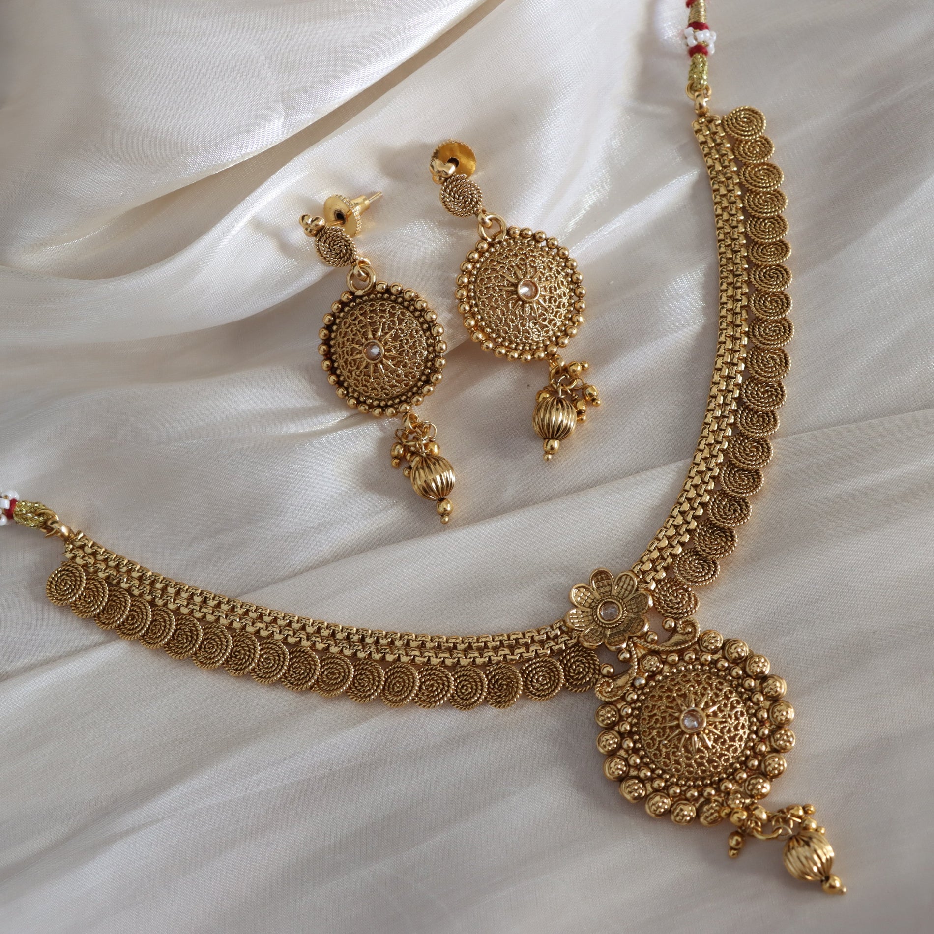 Kaksi Necklace Set