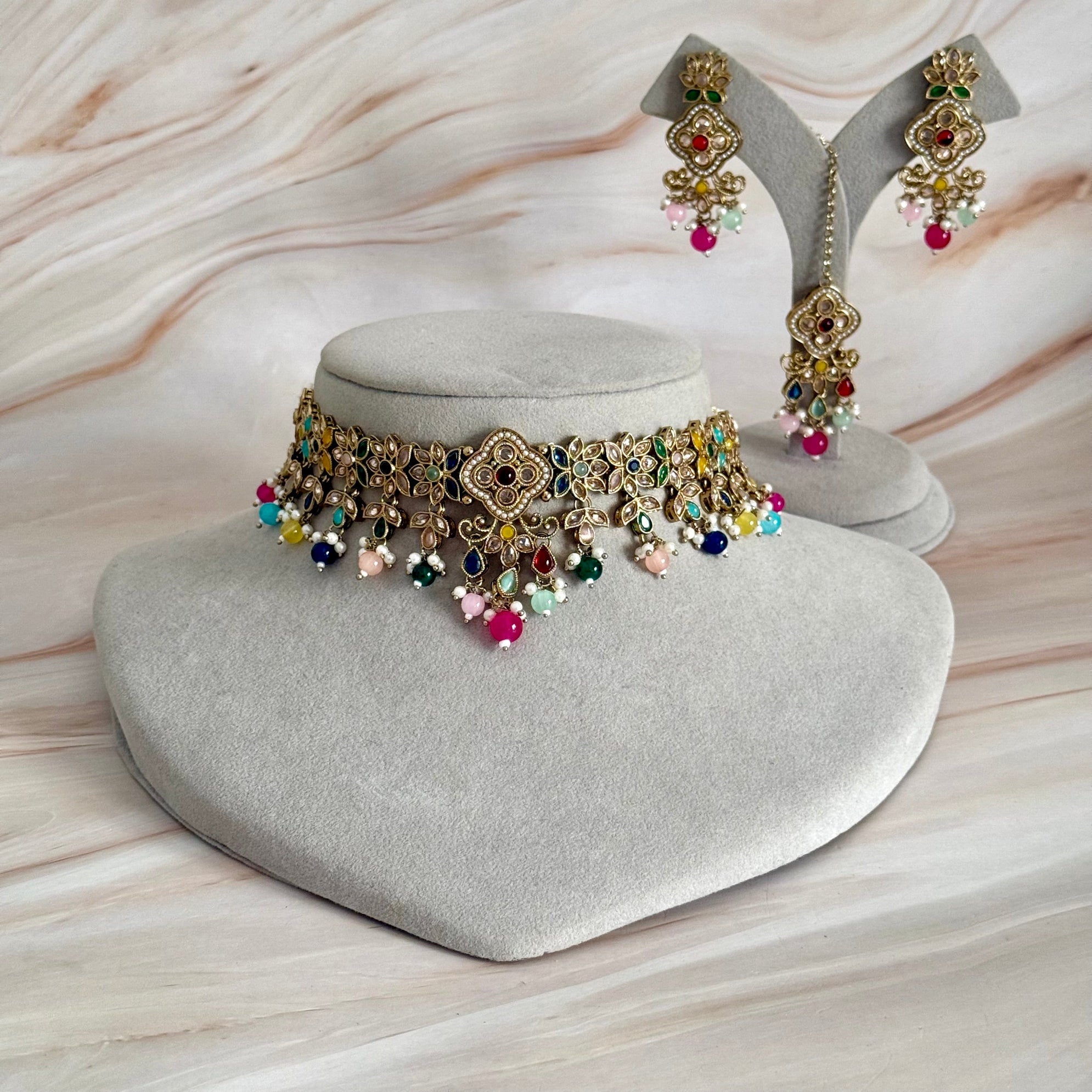 Kamaljot Necklace Set